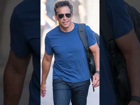 T-shirt en Colores Neutros a los 50 años y Más #shorts  #fashion