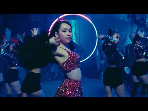 [공포/결말포함] 인기가수가 되고 싶었던 여자가 인형에 집착하면서 생기는 끔찍한 일