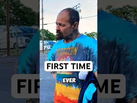 ‘This Is My First Time Experiencing This…’ 🥹 #homeless #kindness