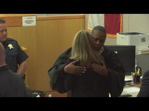 Judge Tammy Kemp speaks with Amber Guyger after trial