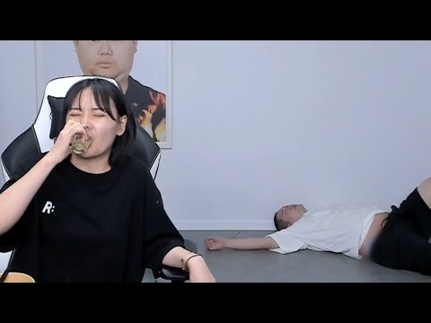 감스트 저보다 잘마시는 여자 처음입니다... 술10병? ㄷㄷ