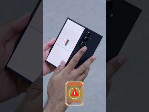 Folding the Galaxy Z TriFold the WRONG way 😲