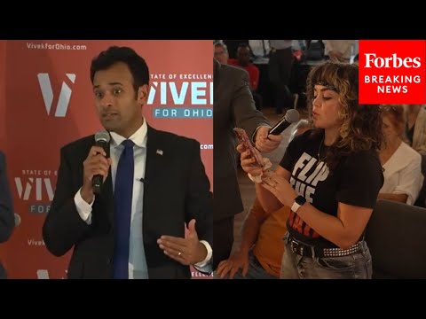 Student Reads Out A Homework Assignment To Vivek Ramaswamy During Question About 'Indoctrination'