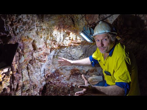 One Of The Rarest Finds In Opal Mining History ‘The Nest’ A Plate Of Three Opal Pineapples!