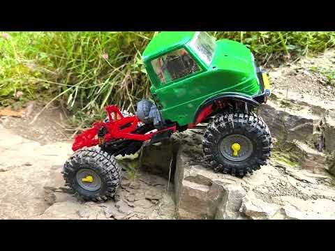 Insane Axial SCX10 II with Brushless Upgrade!