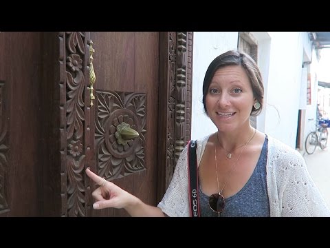 Exploring the streets of Stone Town, ZANZIBAR!
