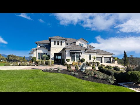 5000+ sq ft Lynmar II by Drees Custom Homes w/ Amazing Views in Rough Hollow | Lakeway, TX