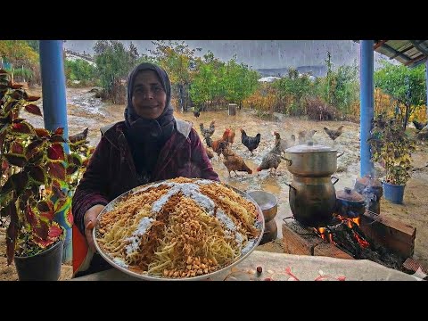 أسهل طريقة لإعداد السفة المدفونة بالدجاج البلدي على الكانون في جو ممطر في البادية