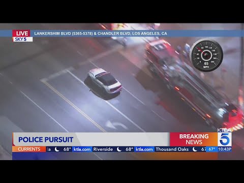 L.A. police chase high-speed suspect in convertible car
