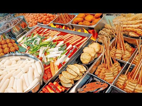 Korean tteokbokki! Customers have been lining up since morning. / korean street food