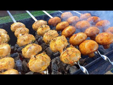 With mushrooms like these, you don't even need meat! Grilled champignon mushrooms, a delicious re...