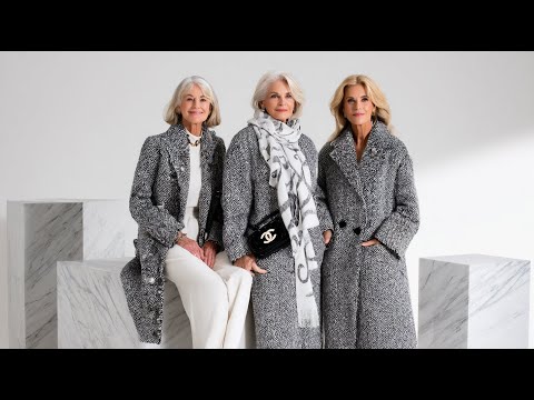 Charcoal Grey or Cream White – Which Chanel Fall/Winter 2025/26 Look Won Your Heart?