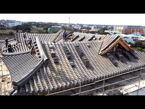 Korean Traditional Houses, korean hands, Part 1. ㅣ4. Laying Roof Tiles