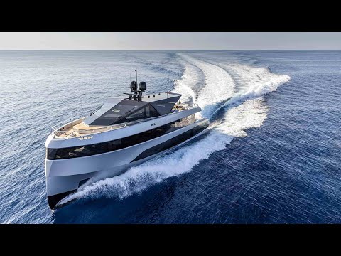 The World's 10 Fastest Yachts: Faster Than a Supercar!