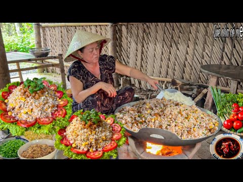 Cơm Chiên Tóp Mỡ Cá Mặn | Bữa Ăn Sáng Gia Đình Quê Ngày Mưa || Fried rice with pork fat