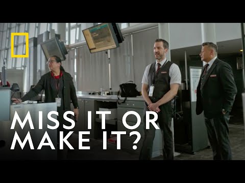 Race Against the Gate | Toronto Airport Uncovered | National Geographic UK