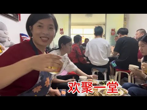东北过年就是热闹，家人相聚一起欢聚一堂，举起酒杯开怀畅饮高兴#拜年 #记录真实生活 #年味 #大团聚