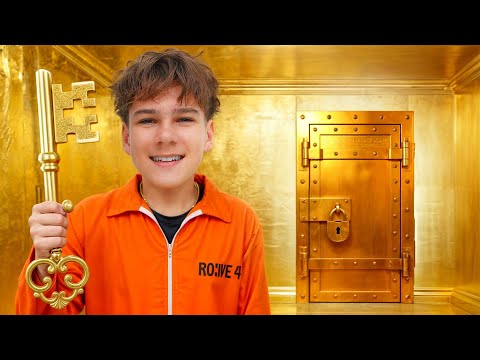 Rich Prison Escape Challenge for Kids! 😱💎 Funny Adventure