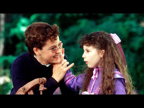 既聋又哑又瞎的小女孩，通过正确的教育，成为了伟大的作家，，22分钟看完2000年真实事件改编电影《奇迹缔造者》