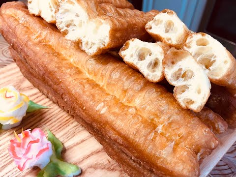 [酥脆炸油條]-簡單制作，酥脆可口，色澤金黃，外松脆，內軟滑，內心通透，氣孔分布均勻，金錢眼，棺材頭，起發自然。掌握好，在家也隨時可制作美味可口酥脆靚油條。