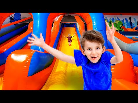 🎈😄 Watoto Wanacheza Bouncy Castle Challenge 🏰🌈