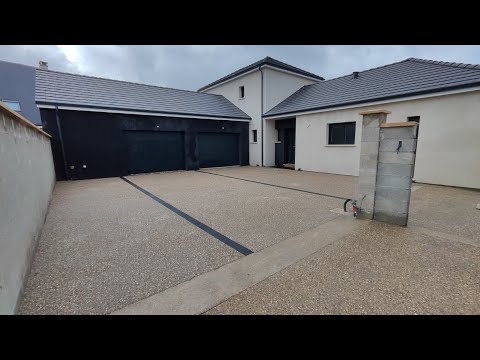 Exposed concrete parking 125m2