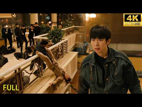 【2025爆燃動作片】小夥孤身進入敵人陣地被包圍,怎料他是頂級殺手,一拳將黑幫老大扔下樓!#drama #动作#警匪 #雪迷宫