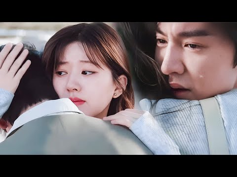 Campus Hottie Loses His Parents… Zhao Lusi Holds Him Tight to Comfort Him 🥺