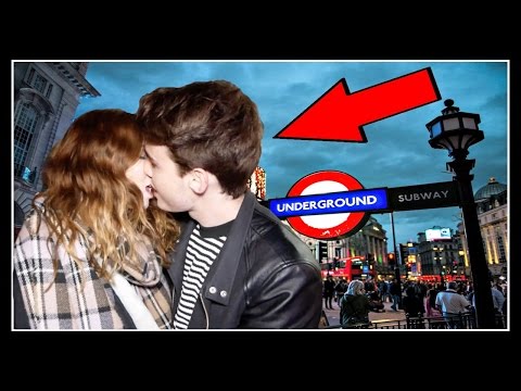 EMBRASSER DES INCONNUES À LONDRES - ÉPISODE 1