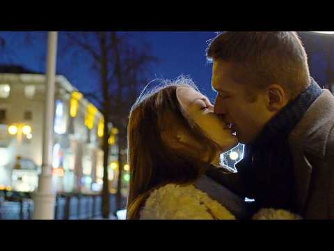 БУРНЫЙ РОМАН В ОФИСЕ: ОТ КРЕСЛА ГЕНЕРАЛЬНОГО ПРЯМИКОМ НА СКАМЬЮ ПОДСУДИМЫХ! КТО ЕЁ ПРЕДАЛ? Ошибка