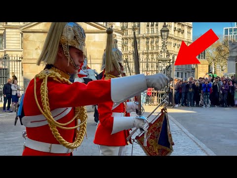 London’s MOST Iconic Tradition 🇬🇧 | The Legendary 4pm Horse Guards Parade