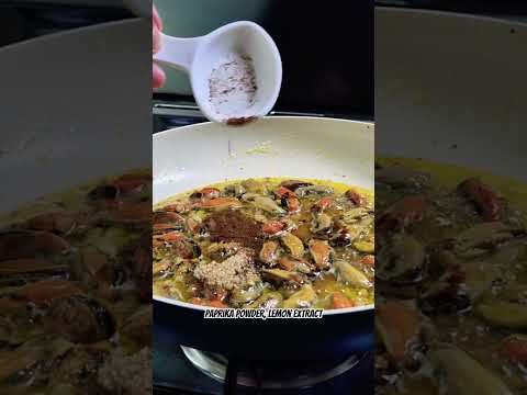 CHEESY BUTTERED GARLIC TAHONG #shorts #garlicbuttertahong #tahongrecipe #minangskitchen #cooking