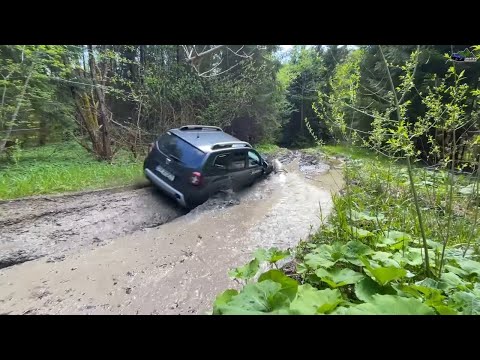 4x4 Dacia Duster Deep Mud offroad 2022