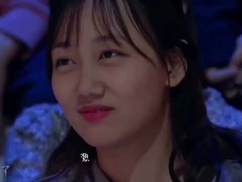 明明你读的是别人的故事，你却红了眼眶，我们何尝又不是呢，想你了也只能看看手机，因为有了我们的思念，你在我们的记忆中也将变得沉甸甸于朦朧Yu Mangling