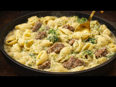 I've never eaten anything so delicious! Creamy broccoli and beef pasta