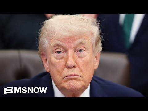 'Political quagmire': Trump's approval rating at an all-time low