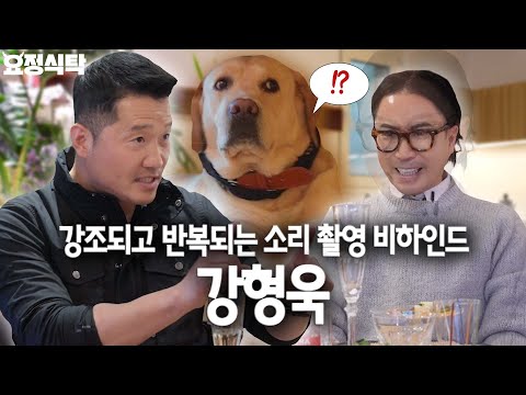 One human and two puppies in one table🐾