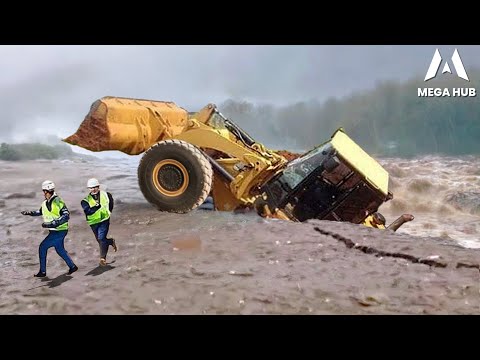 Dangerous Idiots Fastest Truck & Heavy Equipment Fails | Extreme Oversized Truck Transport #28