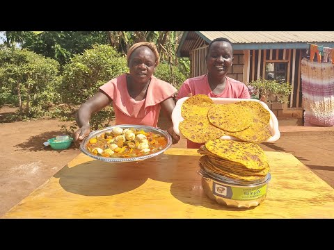 Pure village life Africa 🌍 cooking 🔥 egg 🥚 curry you have never been & softest golden chapati 