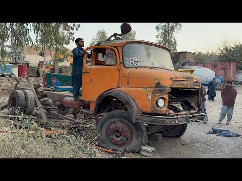 Old Pakistani Bedford truck was converted into a Japanese Dumper / Full Restorations