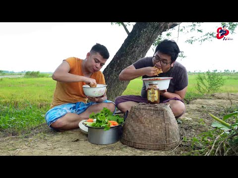 Burmese Chicken Curry with Potato 🥔🥘 - 🇲🇲 Local Cuisine