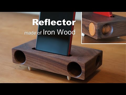 Acoustic amplifier phone stand with Iron-wood Reflectors