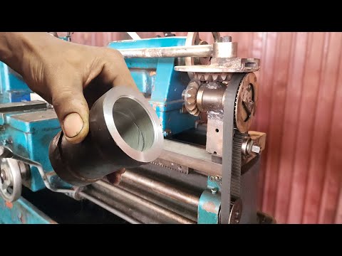 The clever idea of ​​a lathe machinist successfully created a tool for making internal oil grooves.