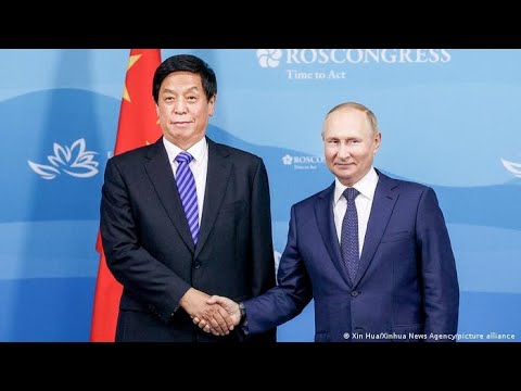 俄罗斯到底为什么入侵乌克兰?如果俄罗斯战败,俄罗斯将会怎么样?这对中国和国际关系又会有什么影响?