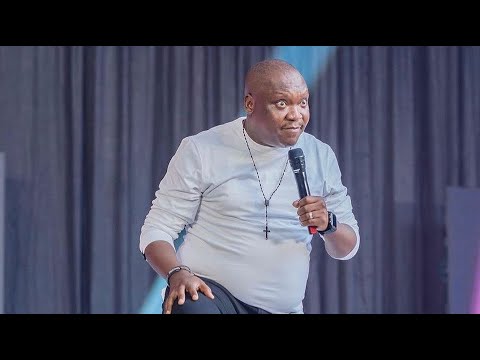 Crowd Can't Stop Laughing as SALVADO Breaks Ribs at Kings Of Comedy Show