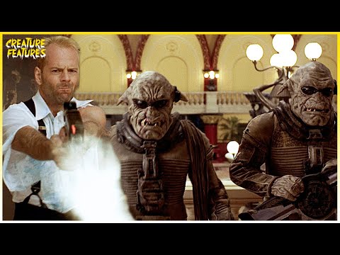 Mangalore Crew Attacks | The Fifth Element | Creature Features