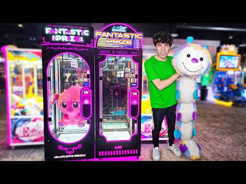 I Won The BIGGEST Prizes At The Arcade! (Literally)