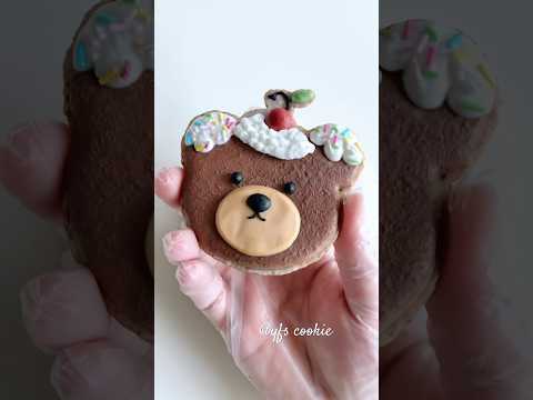 🐻Cute bear cookie decorating with royal icing #cookiedecorating #cookies #satisfying