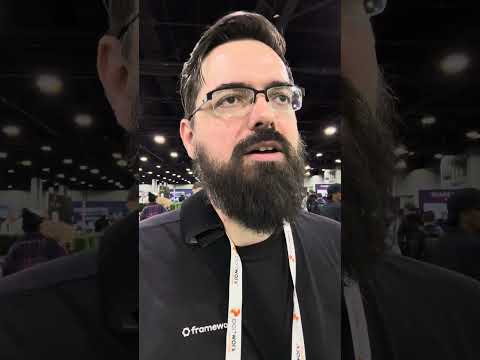 KubeCon for the First Time! How many people? It’s OVER 9,000!!!