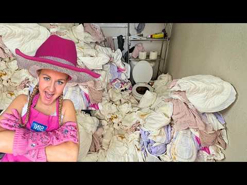 Filthiest Bathroom in the USA!! You Have to See This 😵